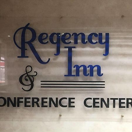 Regency Inn And Conference Center Clinton المظهر الخارجي الصورة