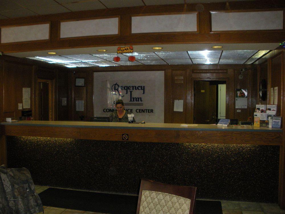 Regency Inn And Conference Center Clinton المظهر الخارجي الصورة