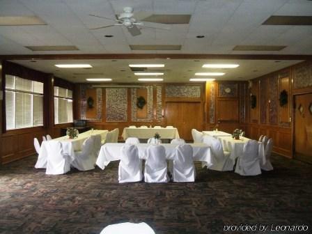 Regency Inn And Conference Center Clinton المرافق الصورة