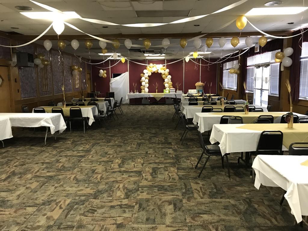 Regency Inn And Conference Center Clinton المظهر الخارجي الصورة